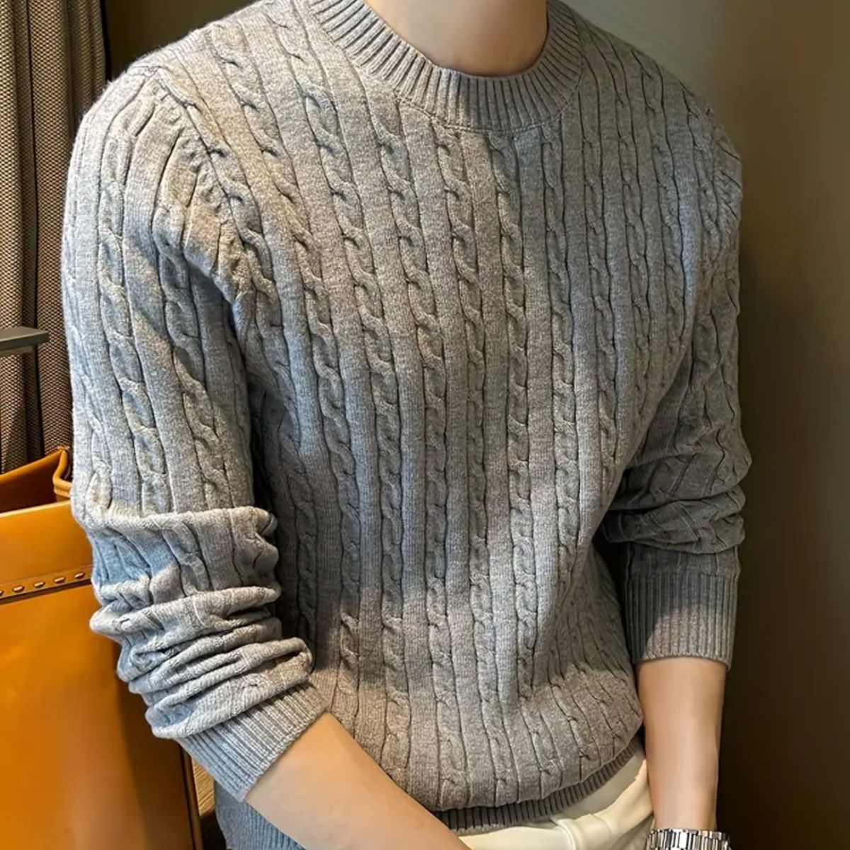 VogeLuxe | Men’s Classic Cable Knit Sweater 1