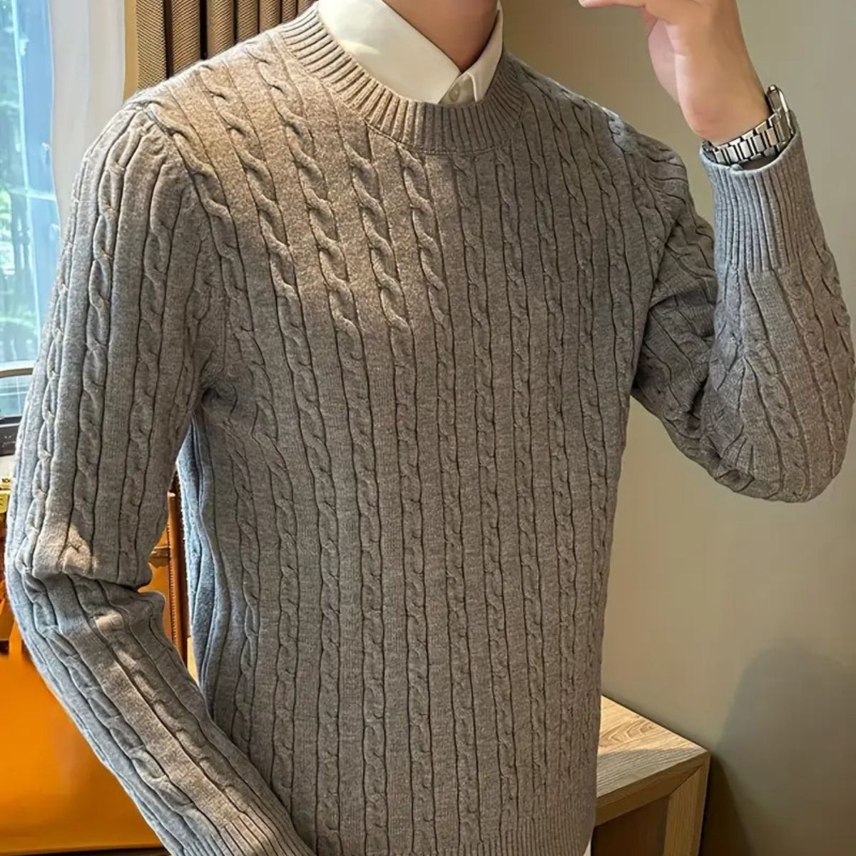 VogeLuxe | Men’s Classic Cable Knit Sweater 2