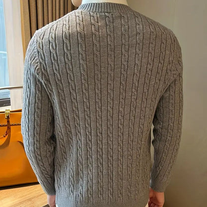 VogeLuxe | Men’s Classic Cable Knit Sweater 4