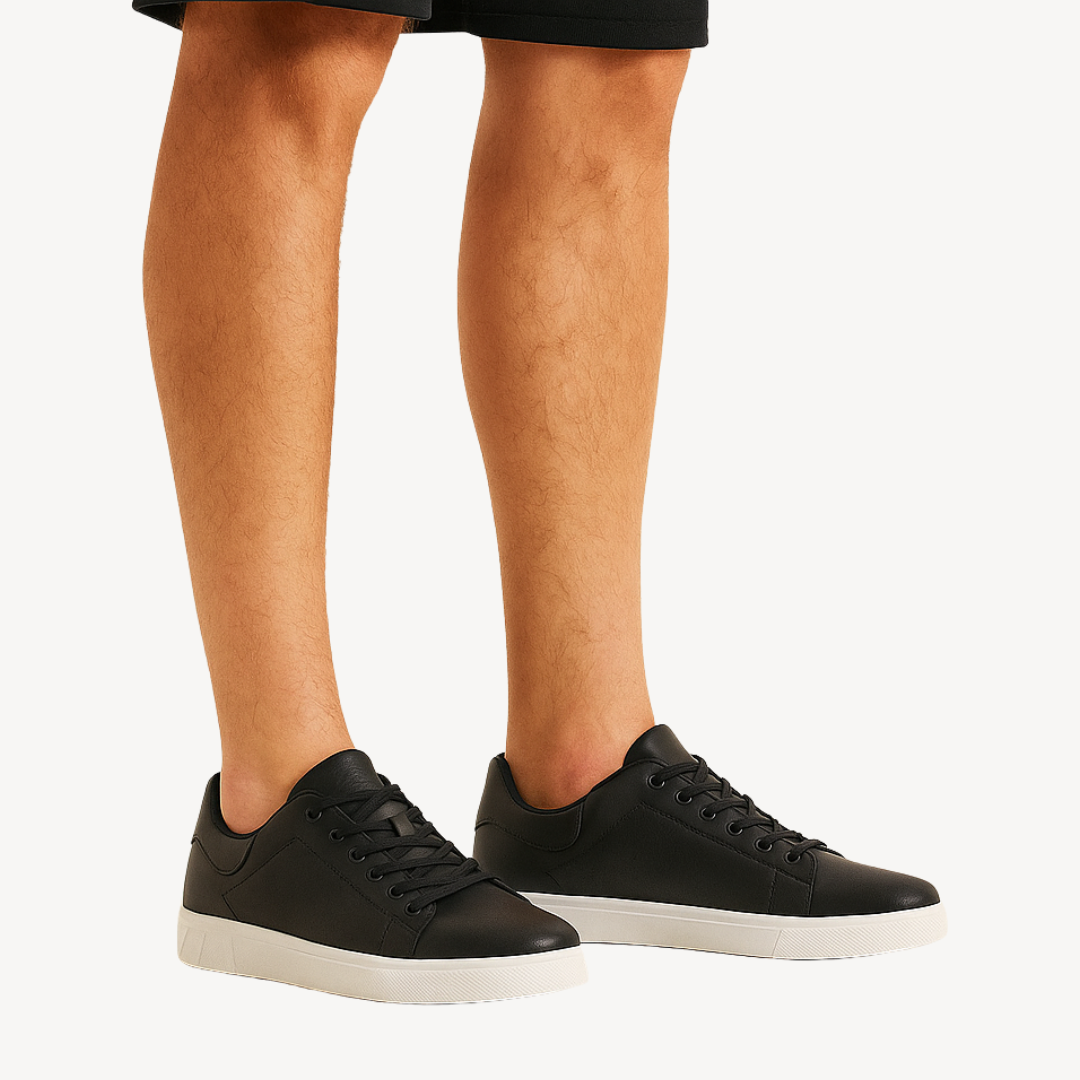 VogeLuxe | Men’s Classic Low-Top Sneaker 1