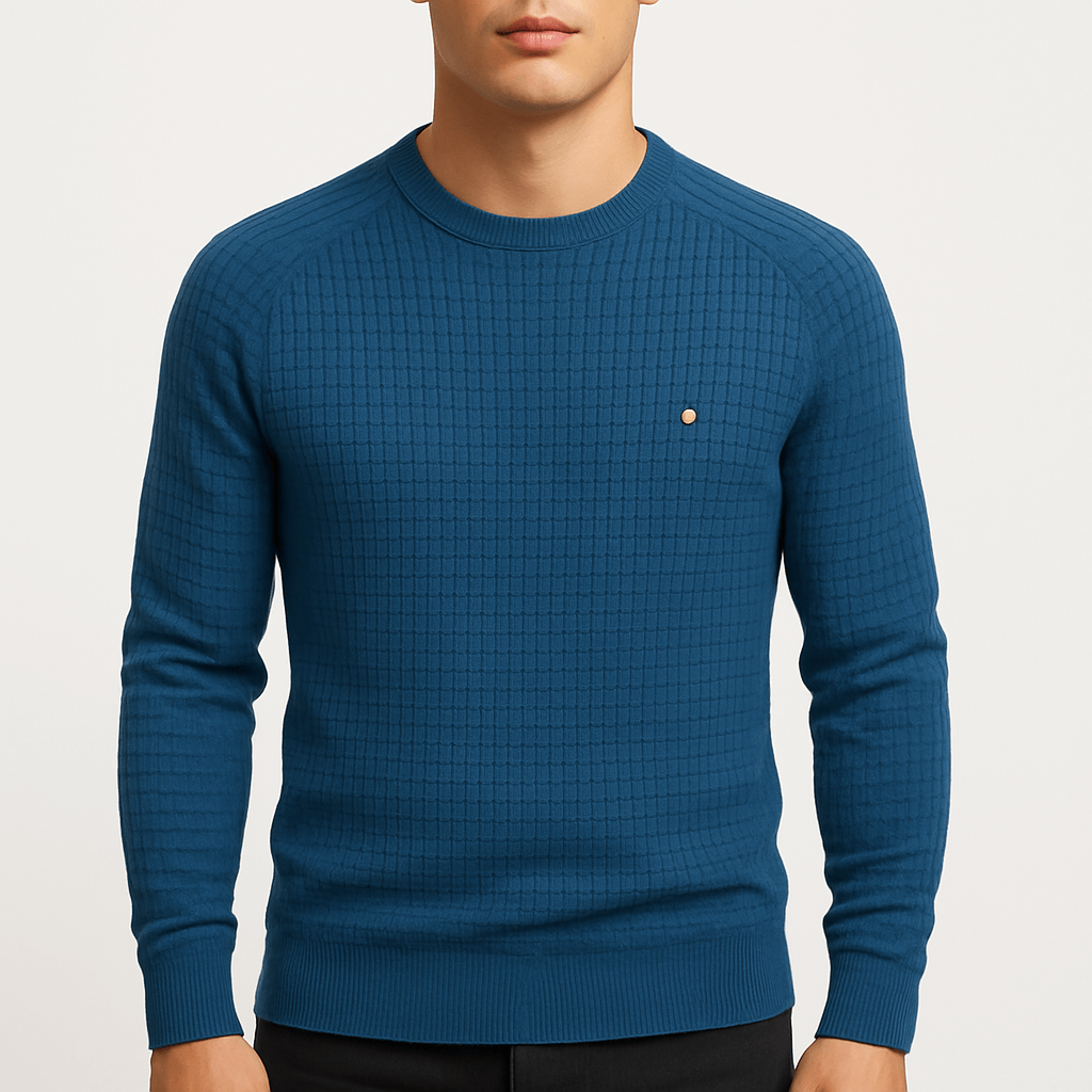 VogeLuxe | Men’s Classic Plaid Knit Sweater 1