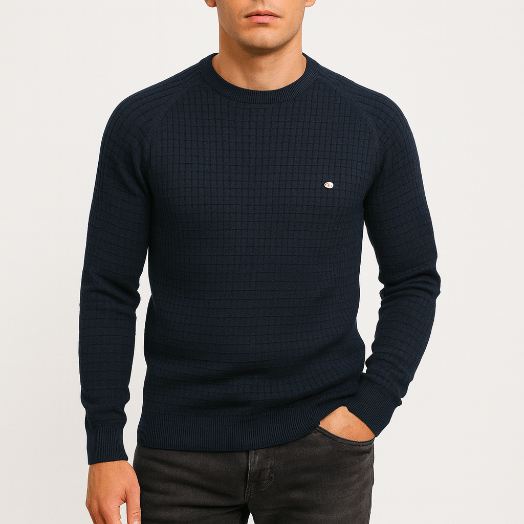 VogeLuxe | Men’s Classic Plaid Knit Sweater 2