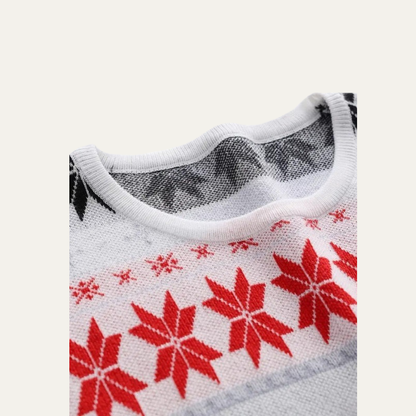 VogeLuxe | Men’s Classic Reindeer Knit Christmas Sweater 1