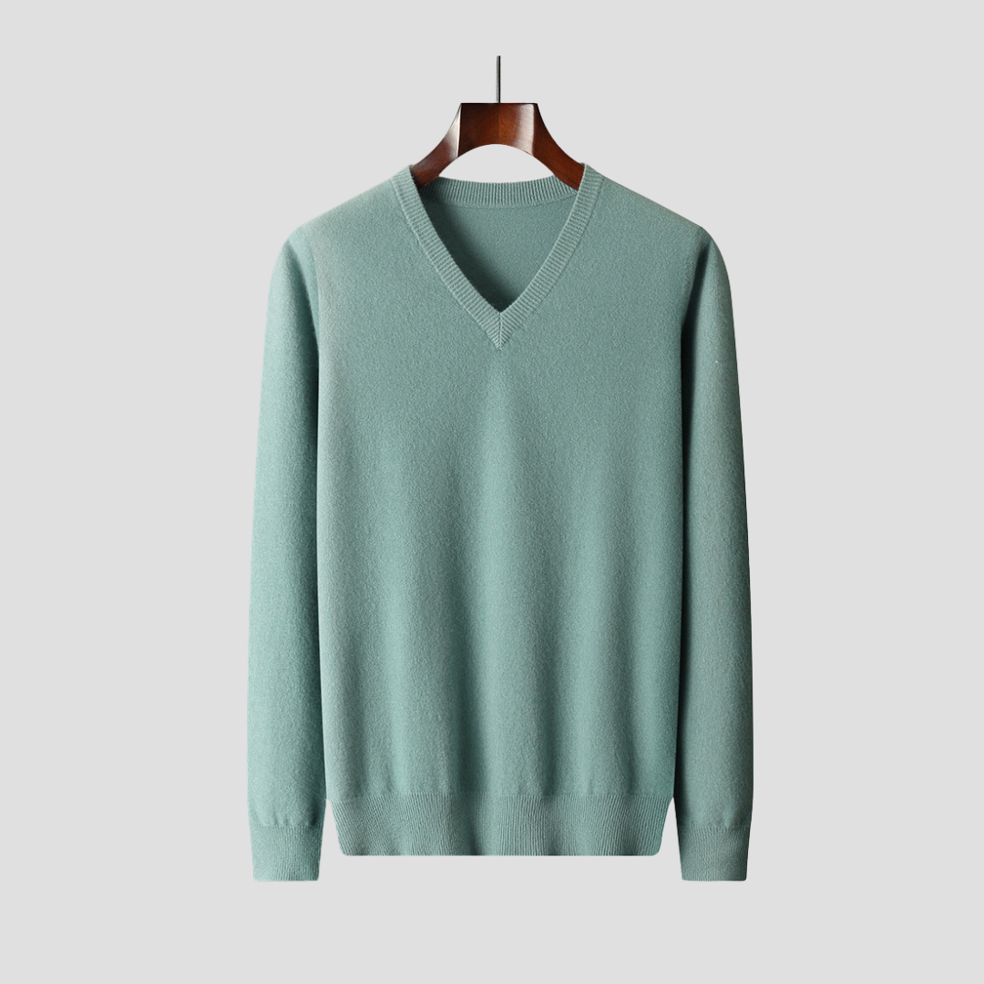 VogeLuxe | Men’s Fine-Knit V-Neck Pullover 1