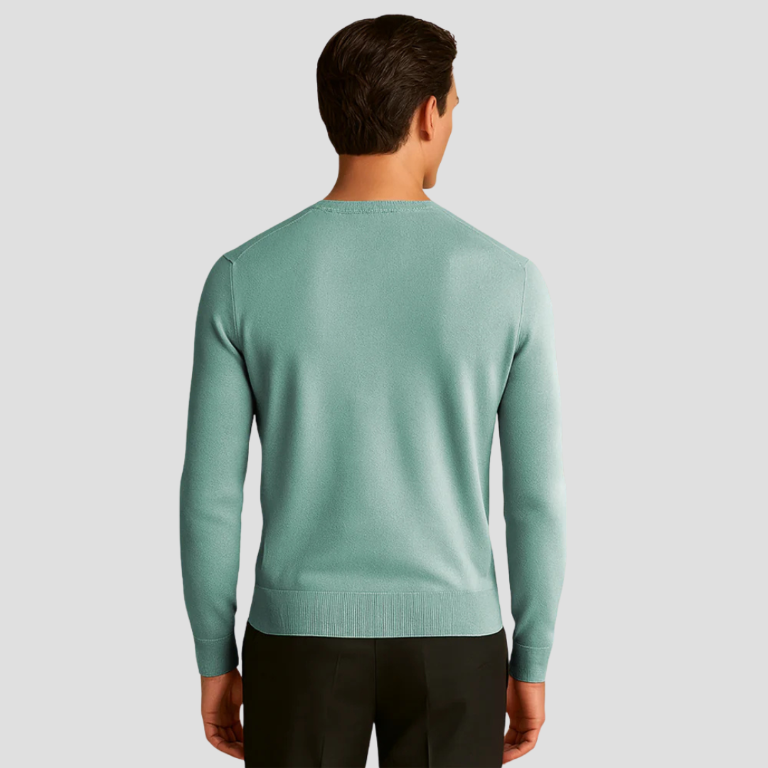 VogeLuxe | Men’s Fine-Knit V-Neck Pullover 3