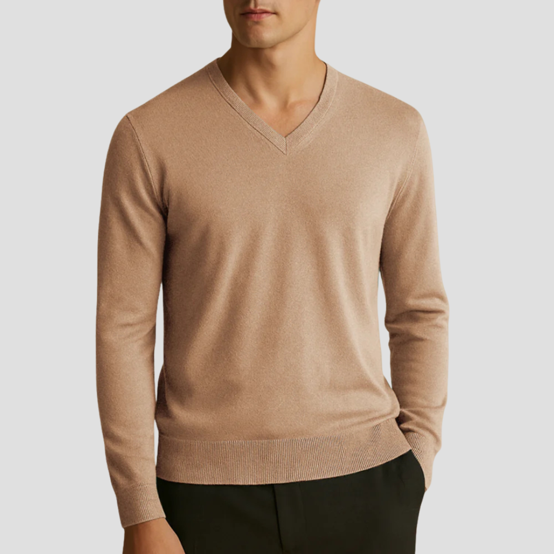VogeLuxe | Men’s Fine-Knit V-Neck Pullover 4