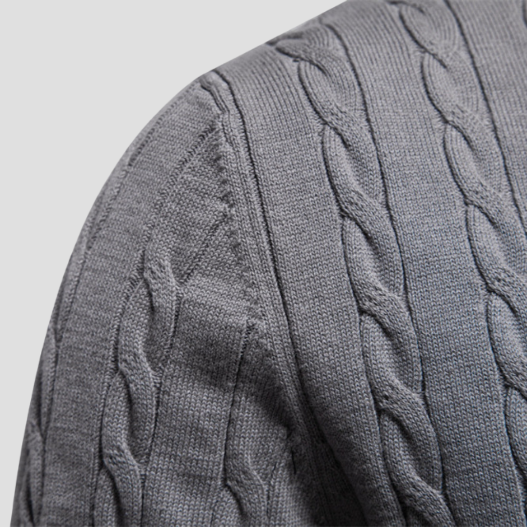 VogeLuxe | Men’s Heritage Cable Knit Sweater 3