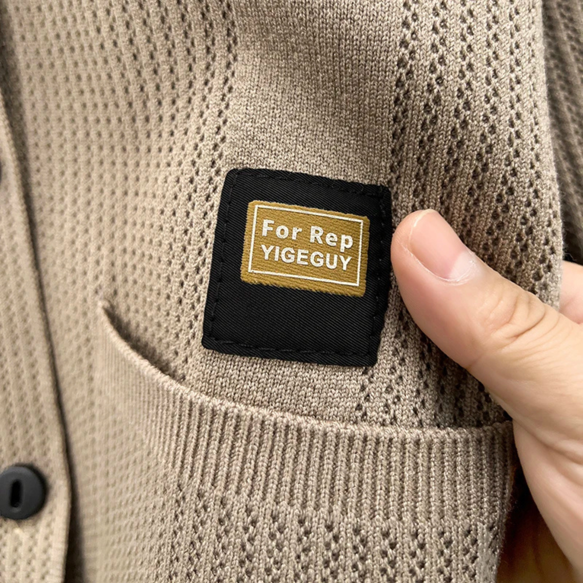 VogeLuxe | Men’s Knit Cardigan with Shirt-Style Collar 2