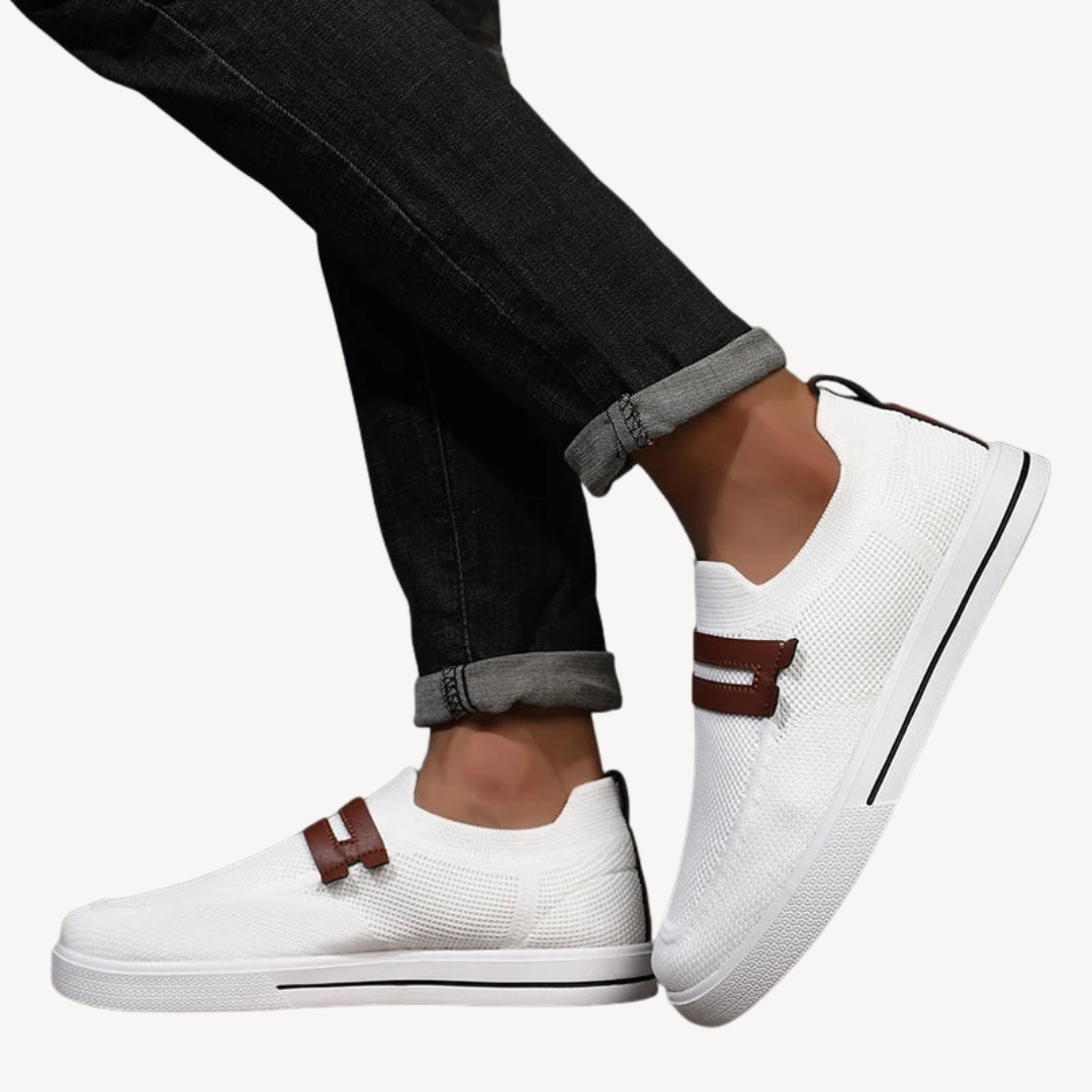VogeLuxe | Men’s Knit Slip-On Sneakers 1
