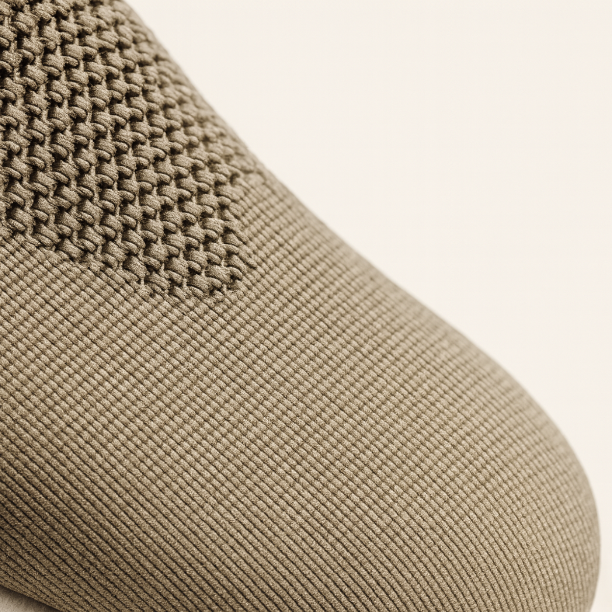 VogeLuxe | Men’s Knit Sneaker Derby 4