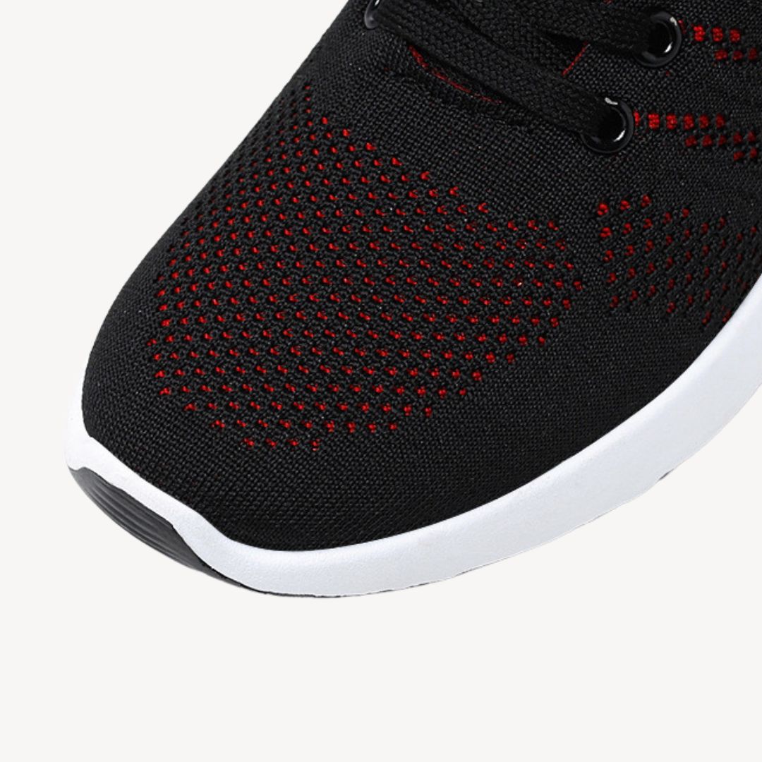 VogeLuxe | Men’s Performance Knit Trainers 2