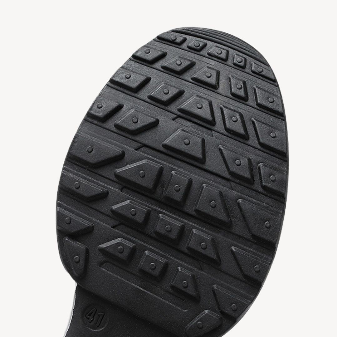 VogeLuxe | Men’s Performance Knit Trainers 5