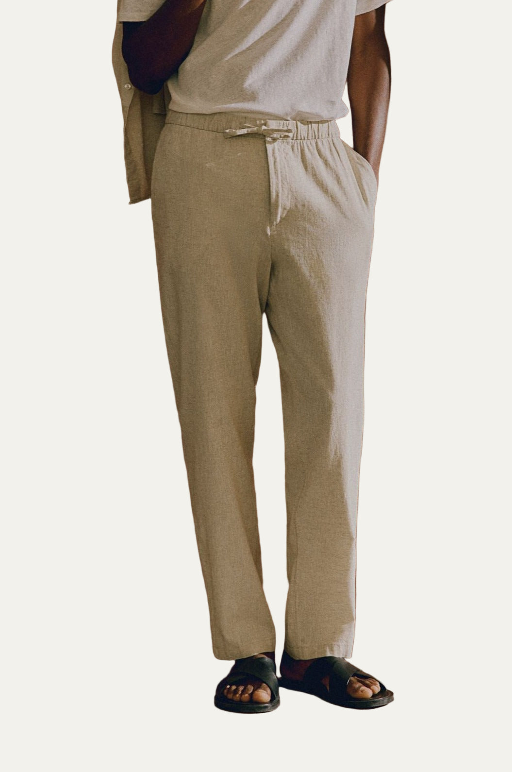 VogeLuxe | Men’s Relaxed-Fit Drawstring Trousers 4