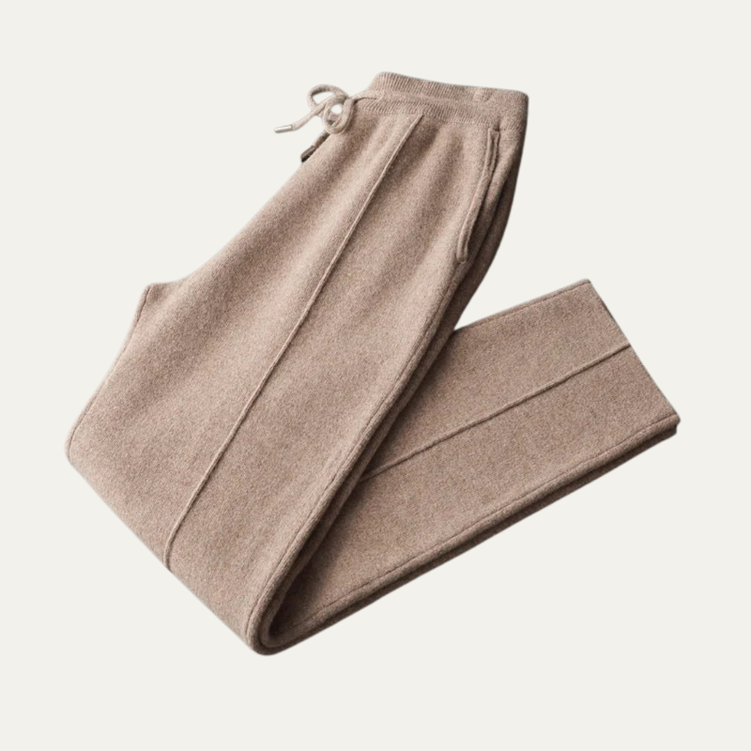 VogeLuxe | Men’s Relaxed Knit Jogger Trousers 1