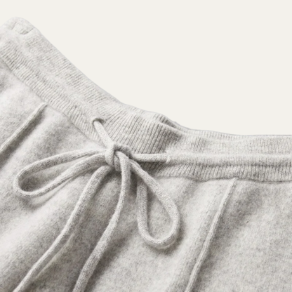 VogeLuxe | Men’s Relaxed Knit Jogger Trousers 3