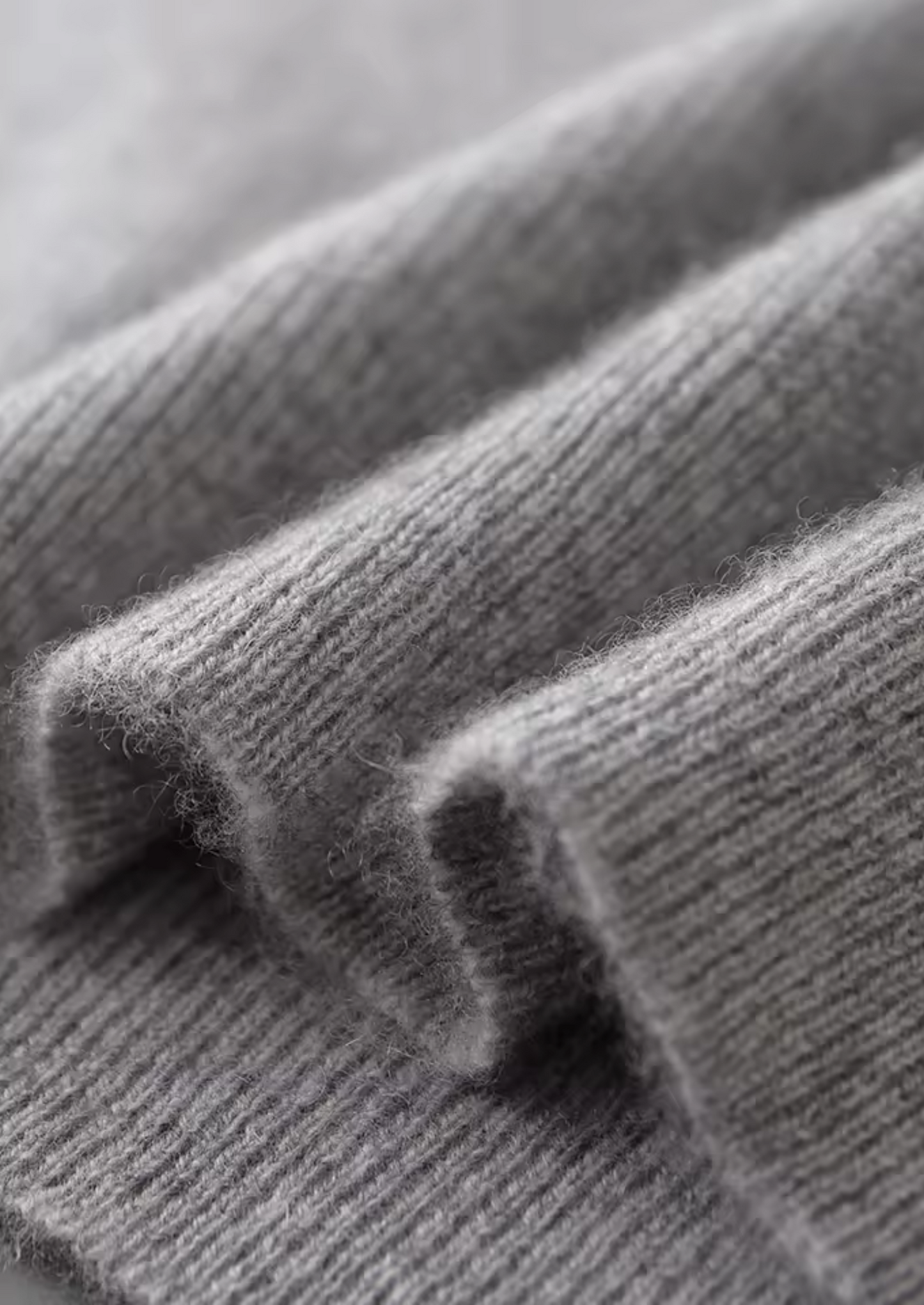 VogeLuxe | Men’s Ribbed Crewneck Sweater Vest 3