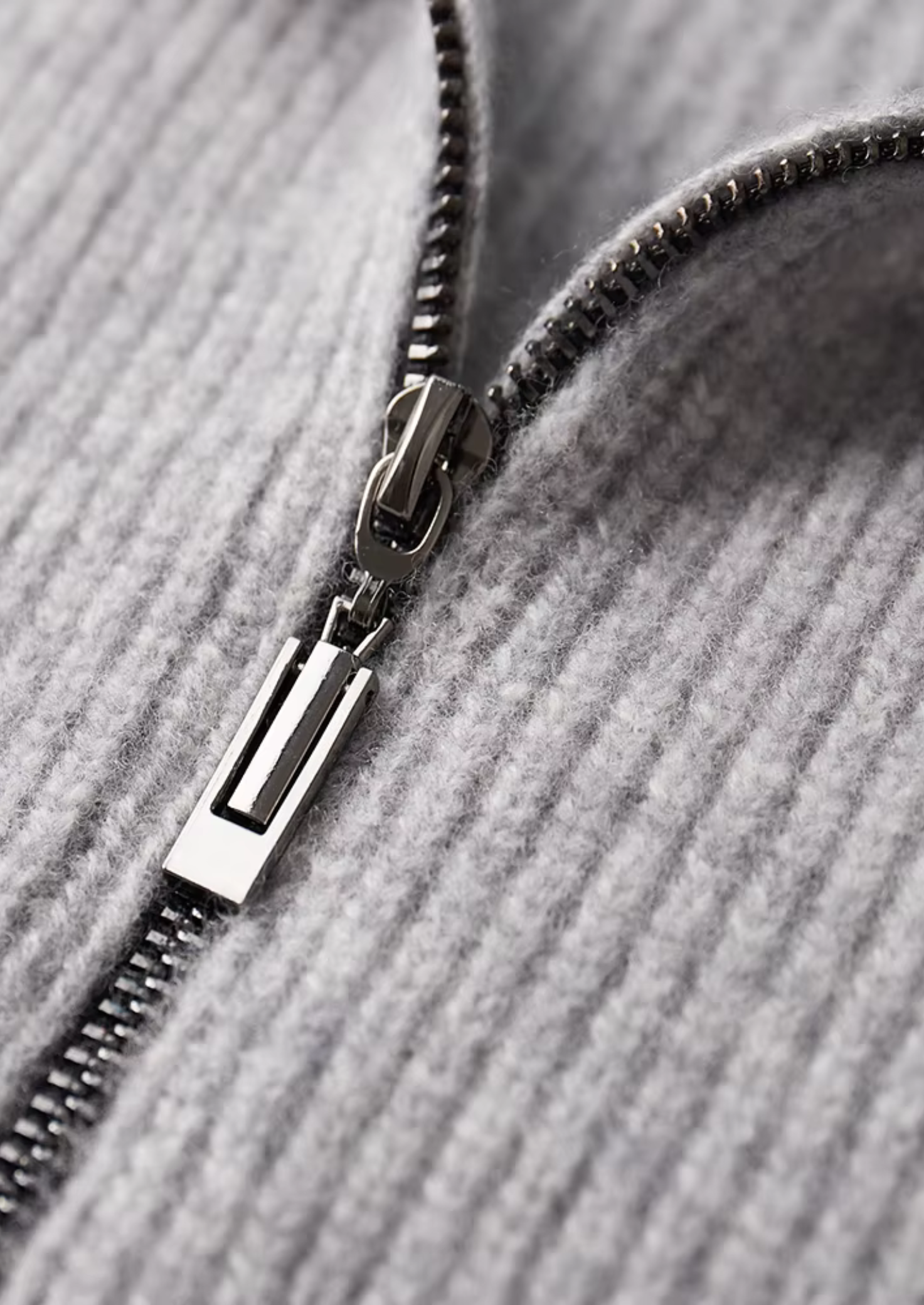 VogeLuxe | Men’s Ribbed Full-Zip Cardigan 8