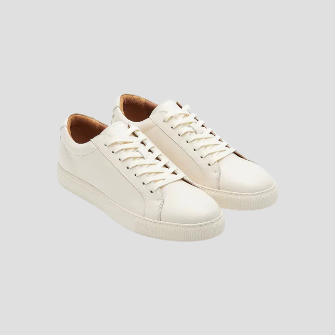 VogeLuxe | Men’s Sleek Low-Top Casual Sneakers 3