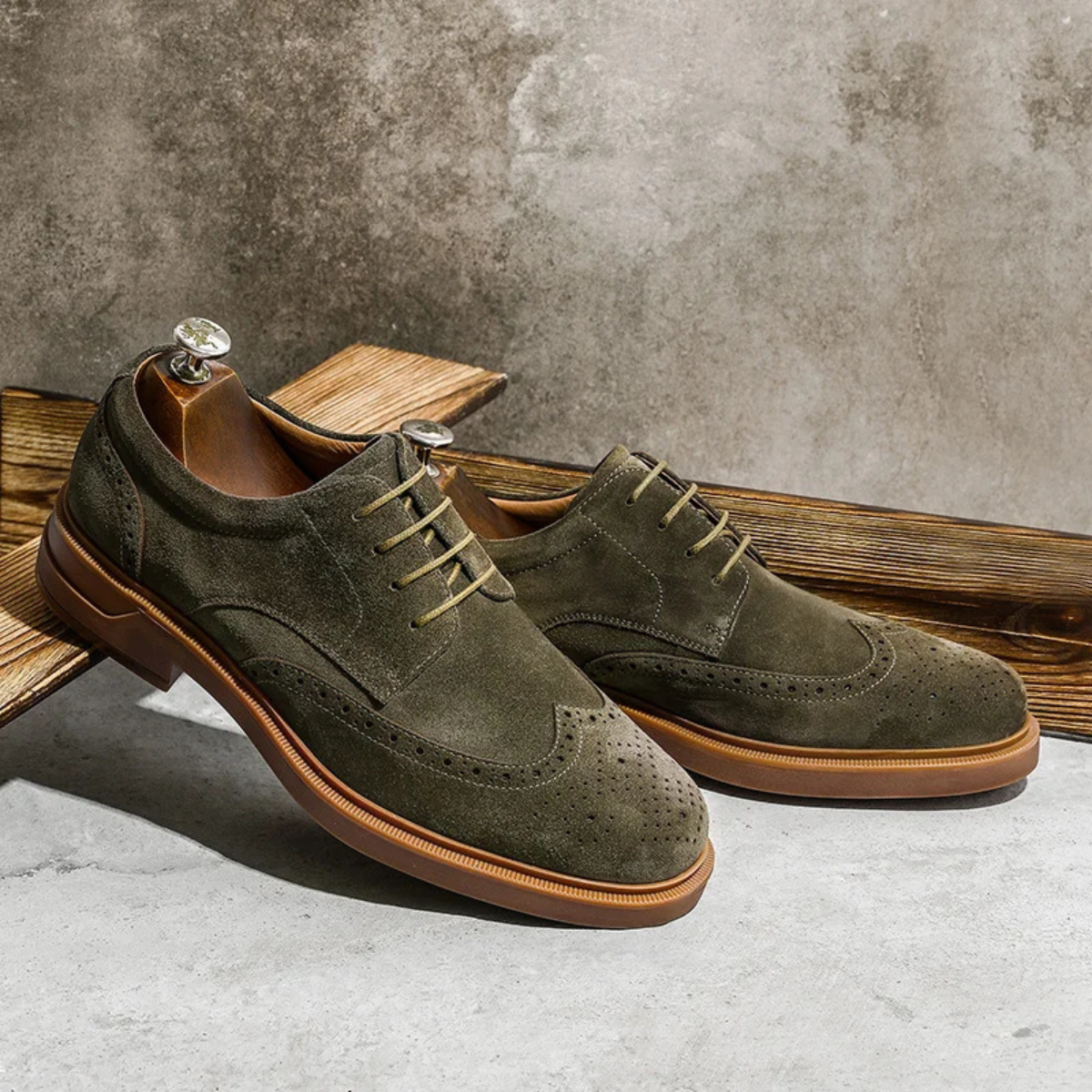 VogeLuxe | Men’s Suede Wingtip Brogue Shoes 1