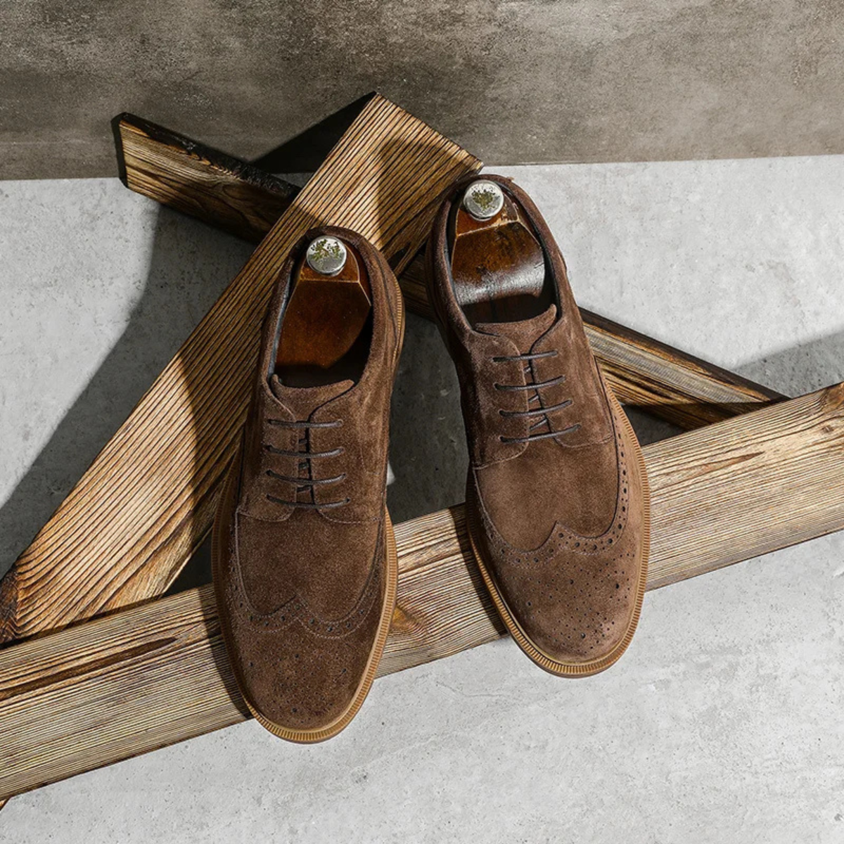 VogeLuxe | Men’s Suede Wingtip Brogue Shoes 2