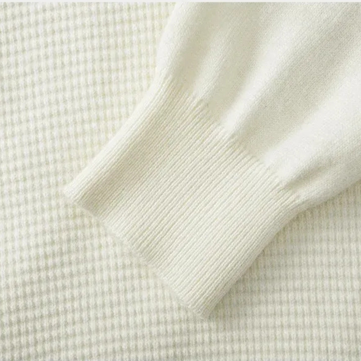 VogeLuxe | Men’s Textured Fleece Quarter-Zip Sweater 5