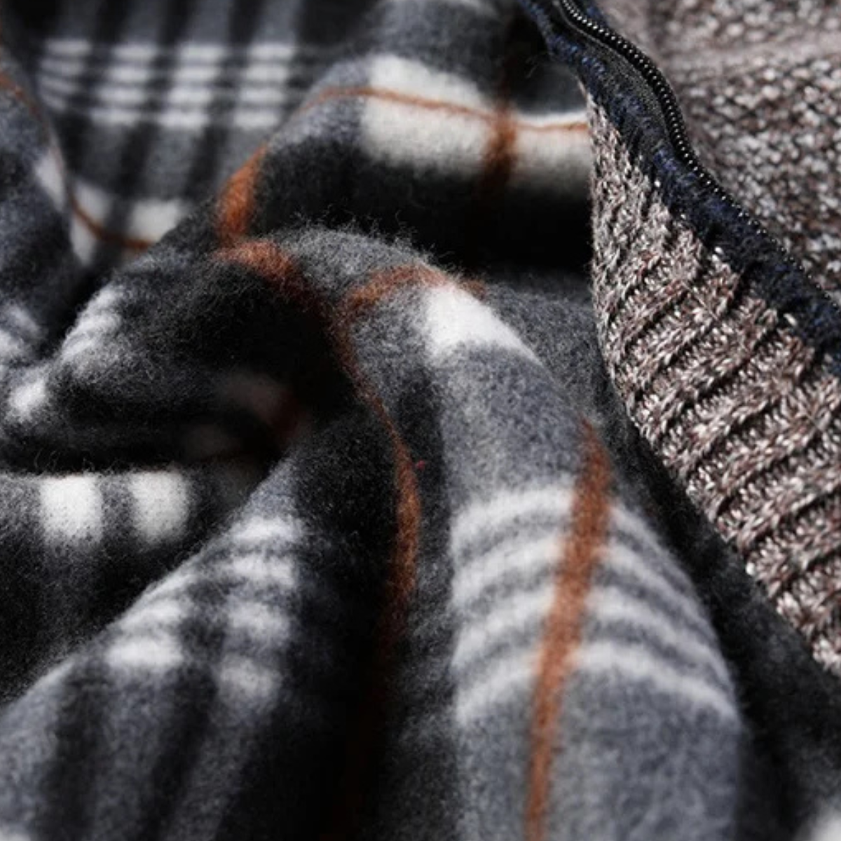 VogeLuxe | Men’s Textured Knit Full-Zip Cardigan Sweater 2