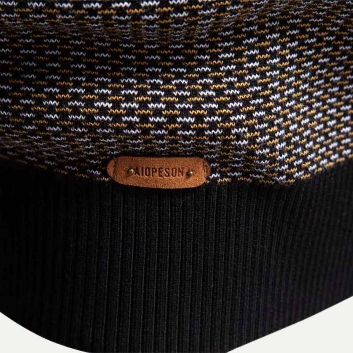 VogeLuxe | Men’s Textured Quarter Zip Sweater 3