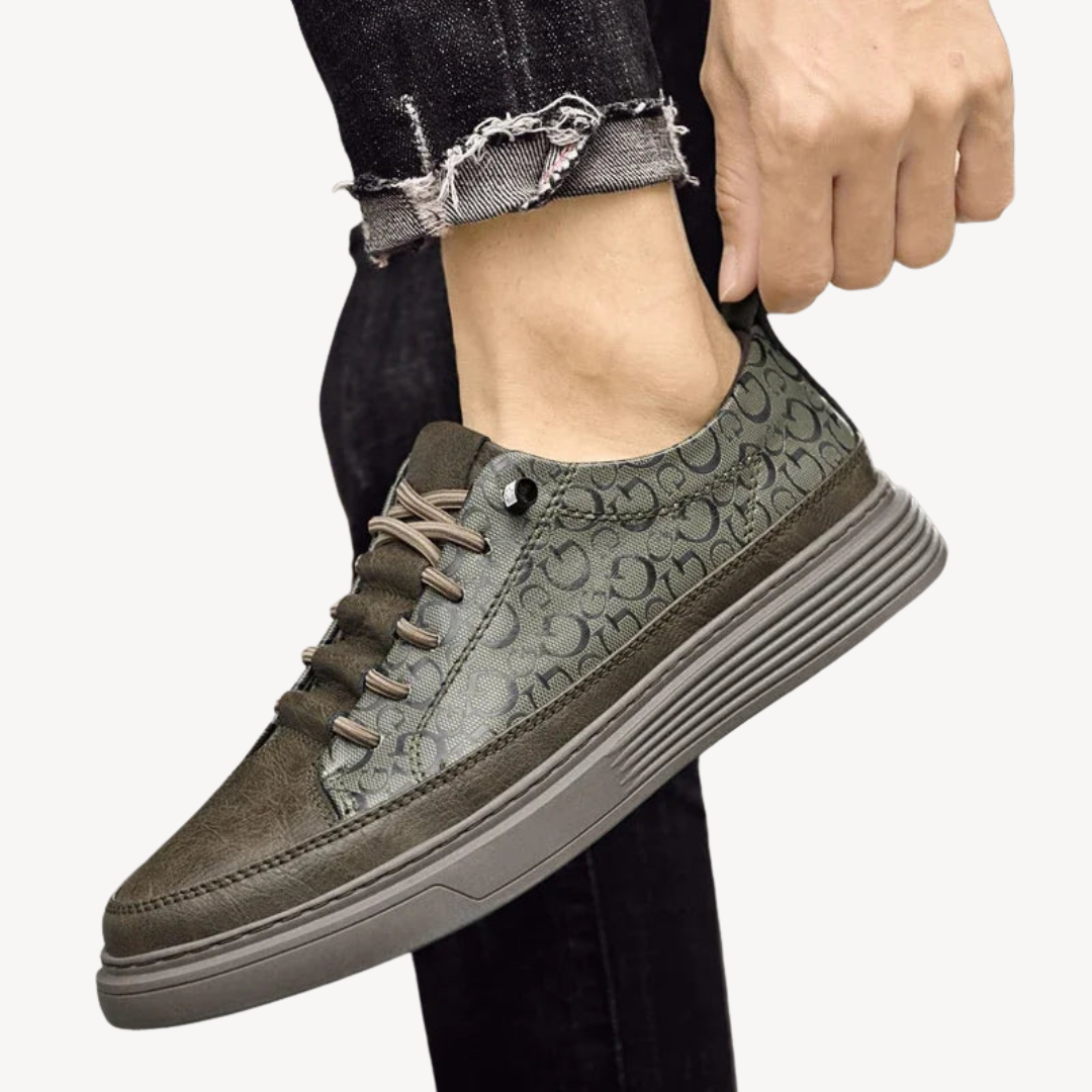 VogeLuxe | Men’s Two-Toned Leather Sneaker 3