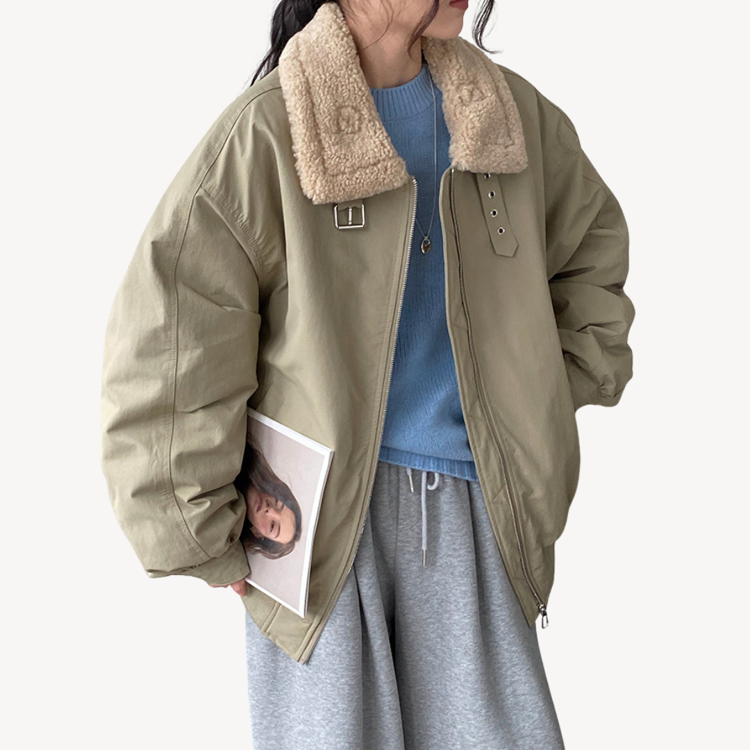 VogeLuxe | Women’s Cozy Winter Jacket with Shearling Collar 1