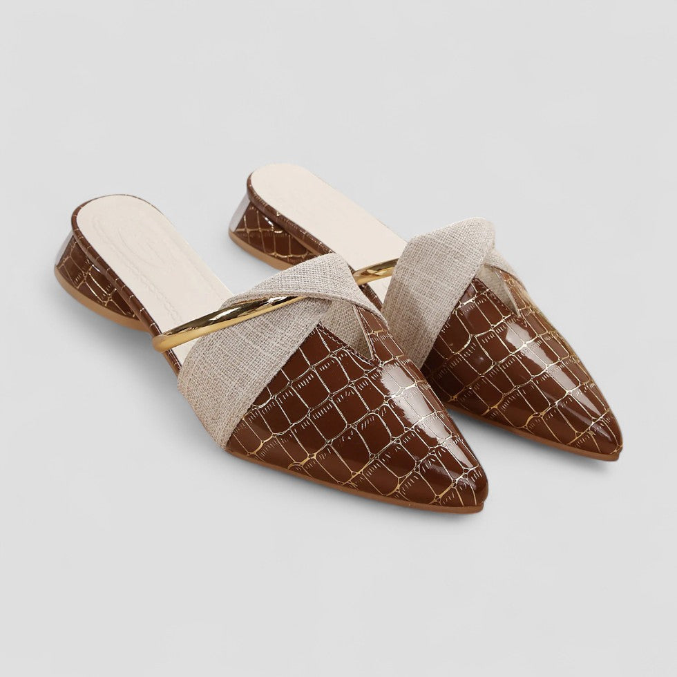 VogeLuxe | Women’s Snake Pattern Closed Toe Slippers 1