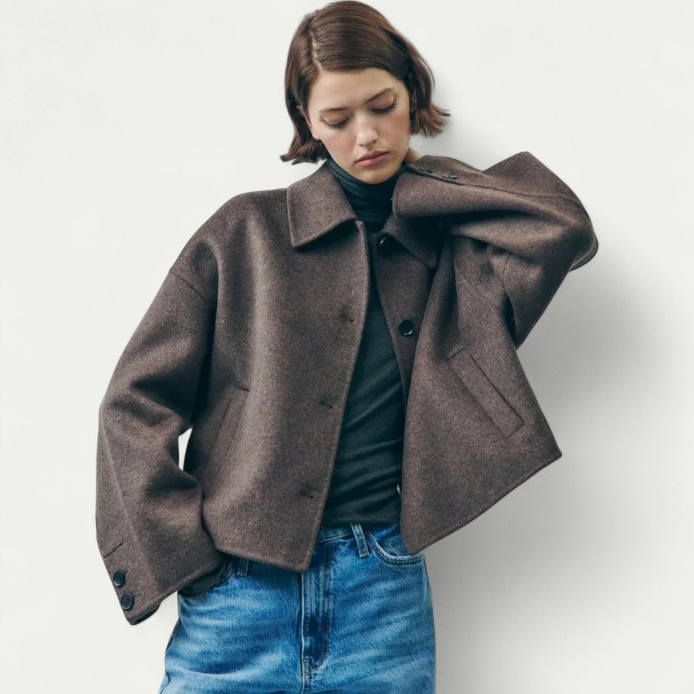 VogeLuxe | Women’s Tailored Cropped Coat 1