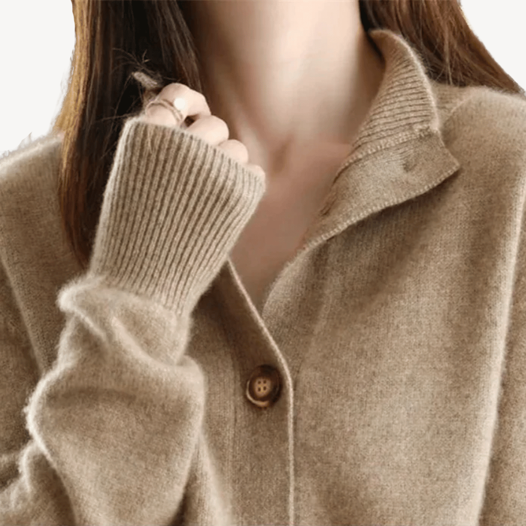 VogeLuxe | Women’s Vintage Cashmere Knitted Cardigan 4