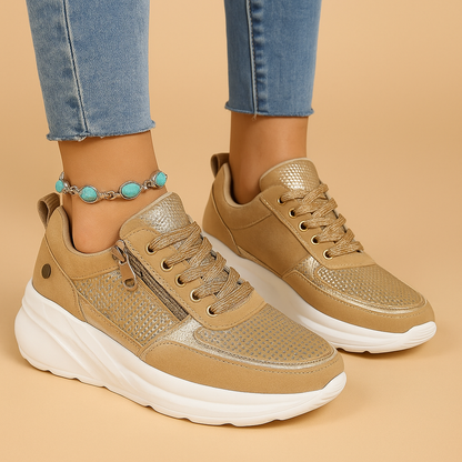 Women’s wide fit casual shoes with supportive insole and extra toe room in black, beige, and light grey, ideal for daily wear.