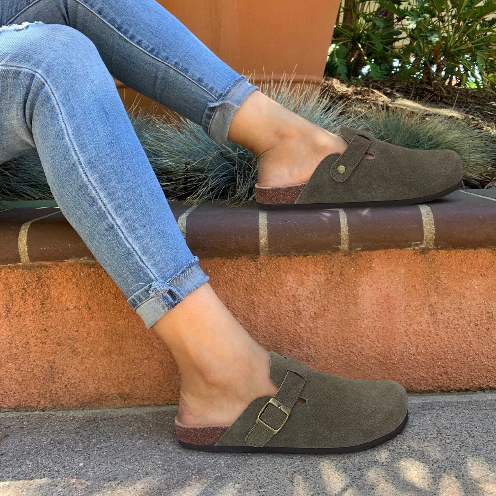 Comfortable Women's Flat Sandals with Soft Insoles