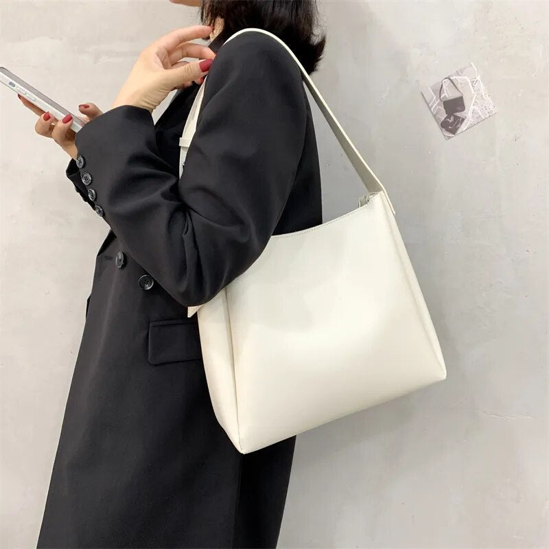 Large Leather Tote Bag with Pocket
