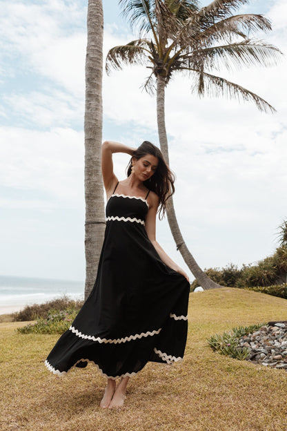 Chic Black Maxi Strap Dress for Women