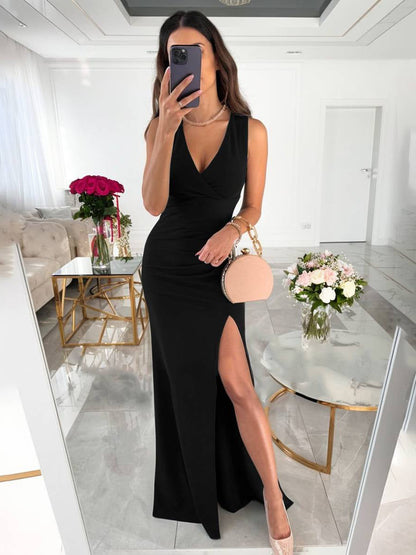 Elegant Ladies Evening Gown with High Slit