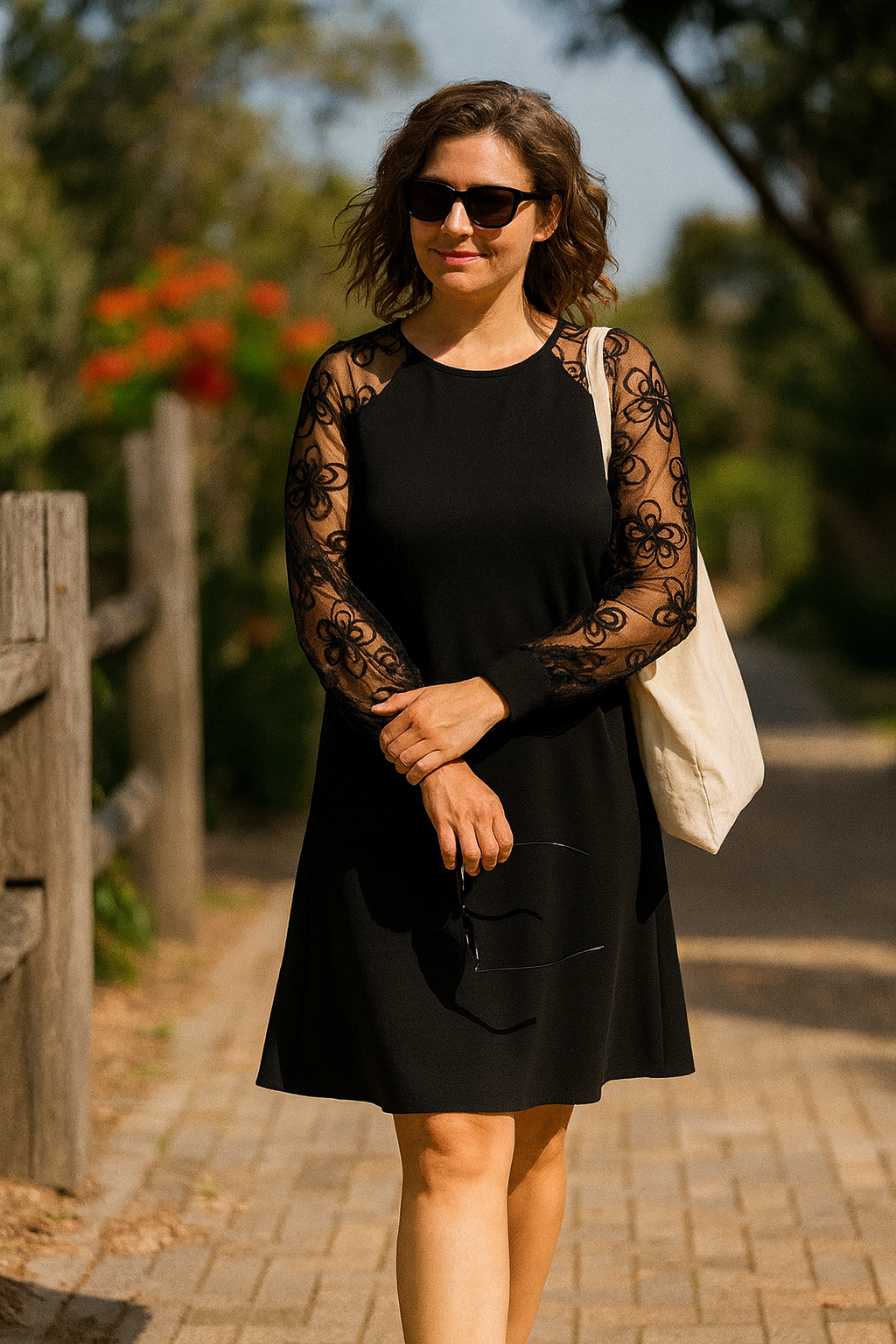 Elegant Lace Evening Dress with Delicate Sleeves