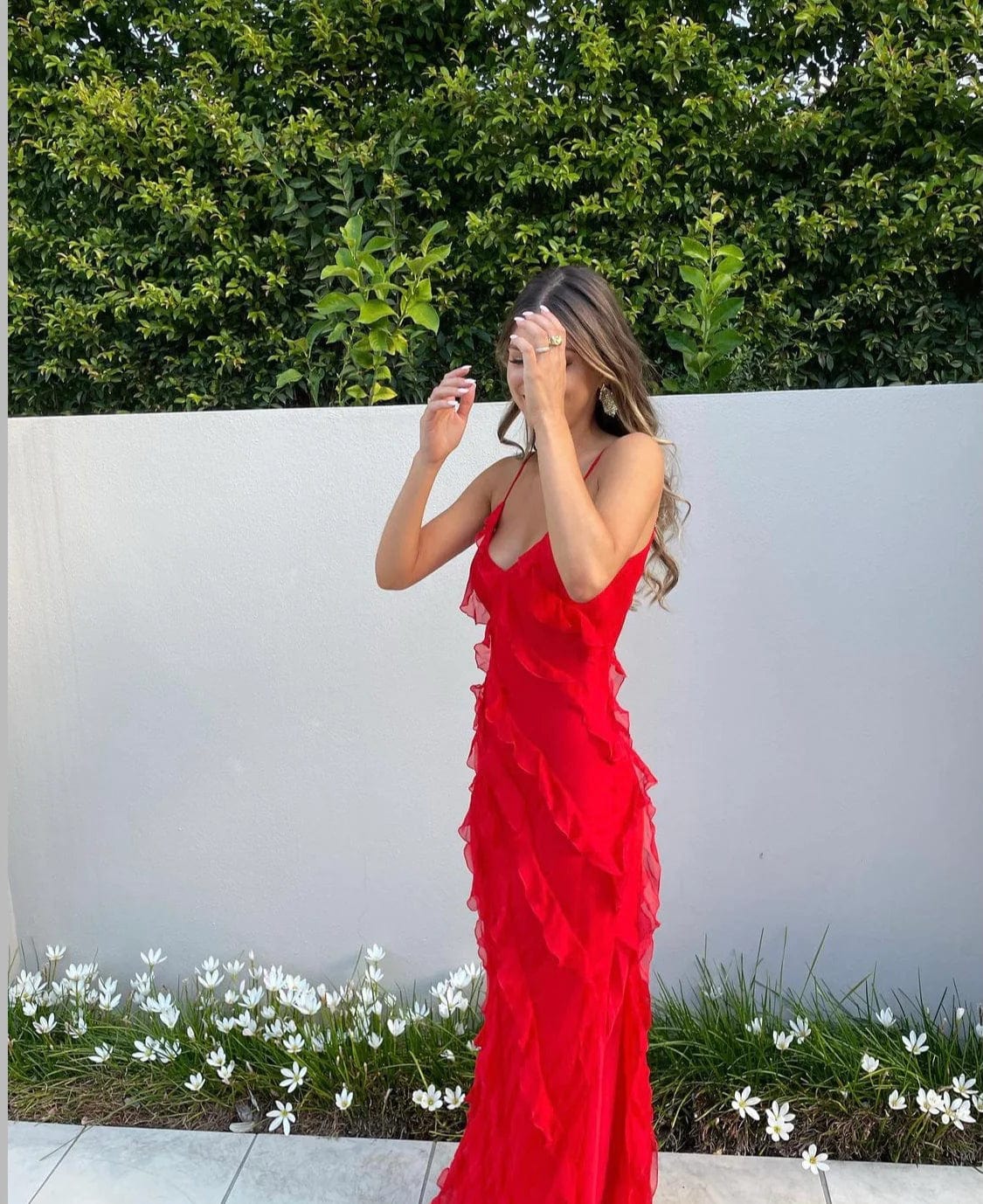 Elegant Long Evening Dress with Ruffle Strap