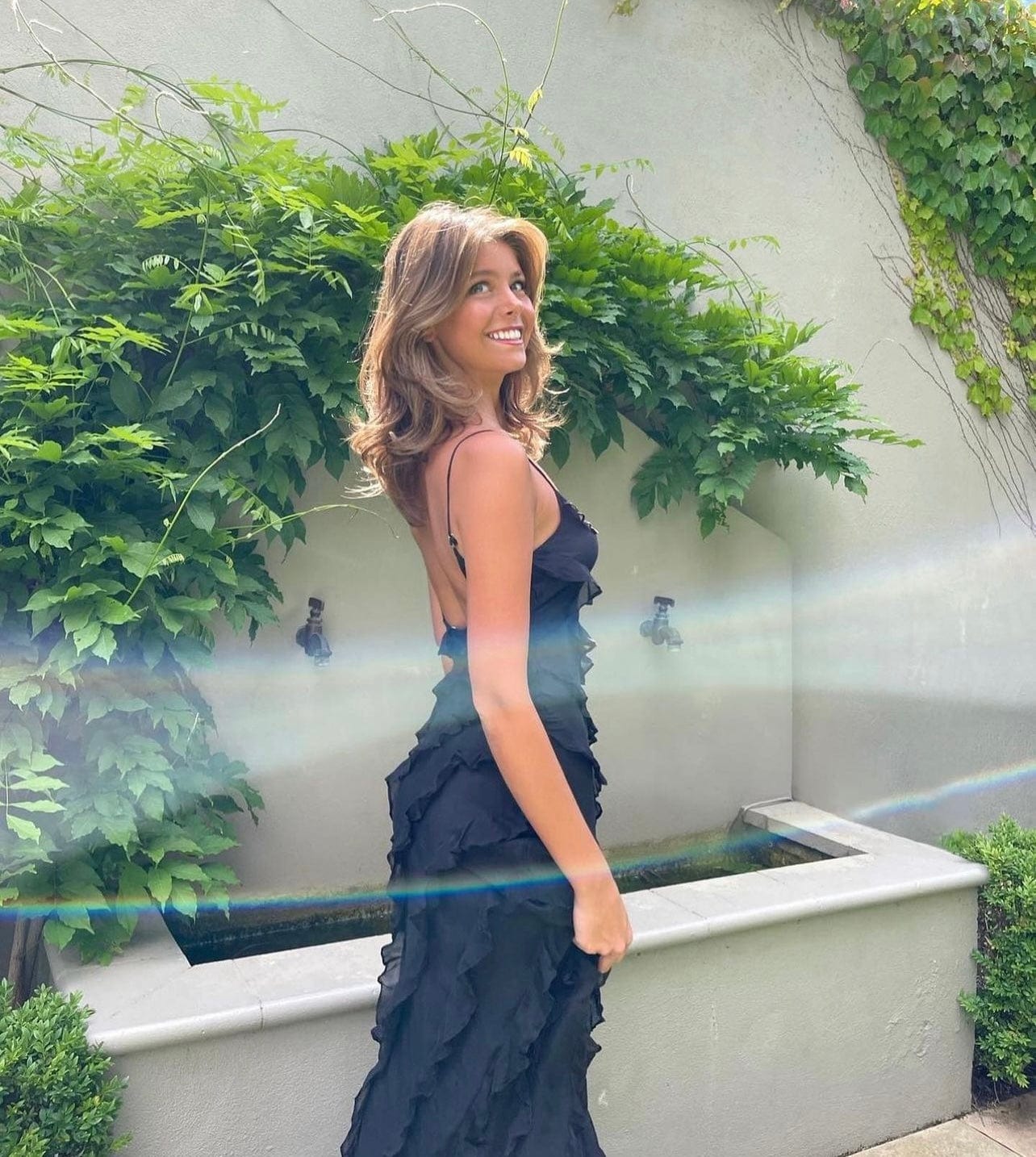 Elegant Long Evening Dress with Ruffle Strap