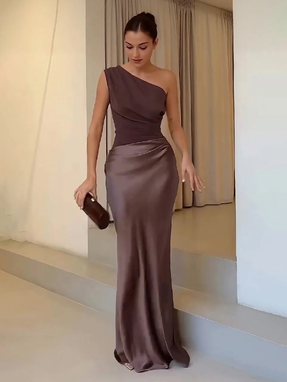 Elegant Ladies One Shoulder Evening Gown - Luxivelle