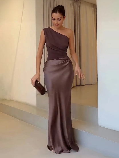 Elegant Ladies One Shoulder Evening Gown - Luxivelle
