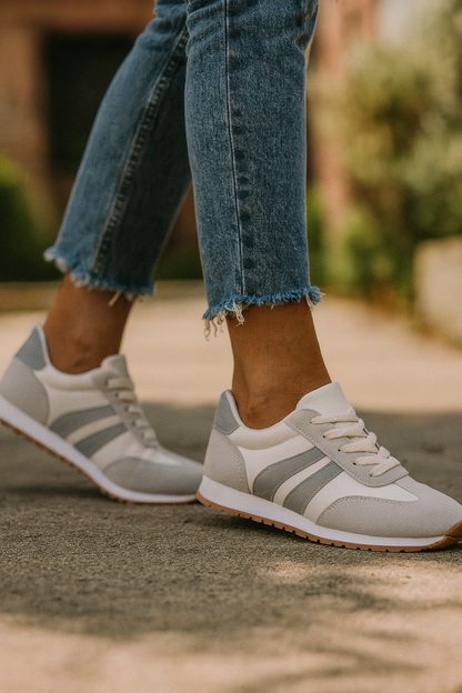 Fashionable Women's Athletic Lace Up Sneakers