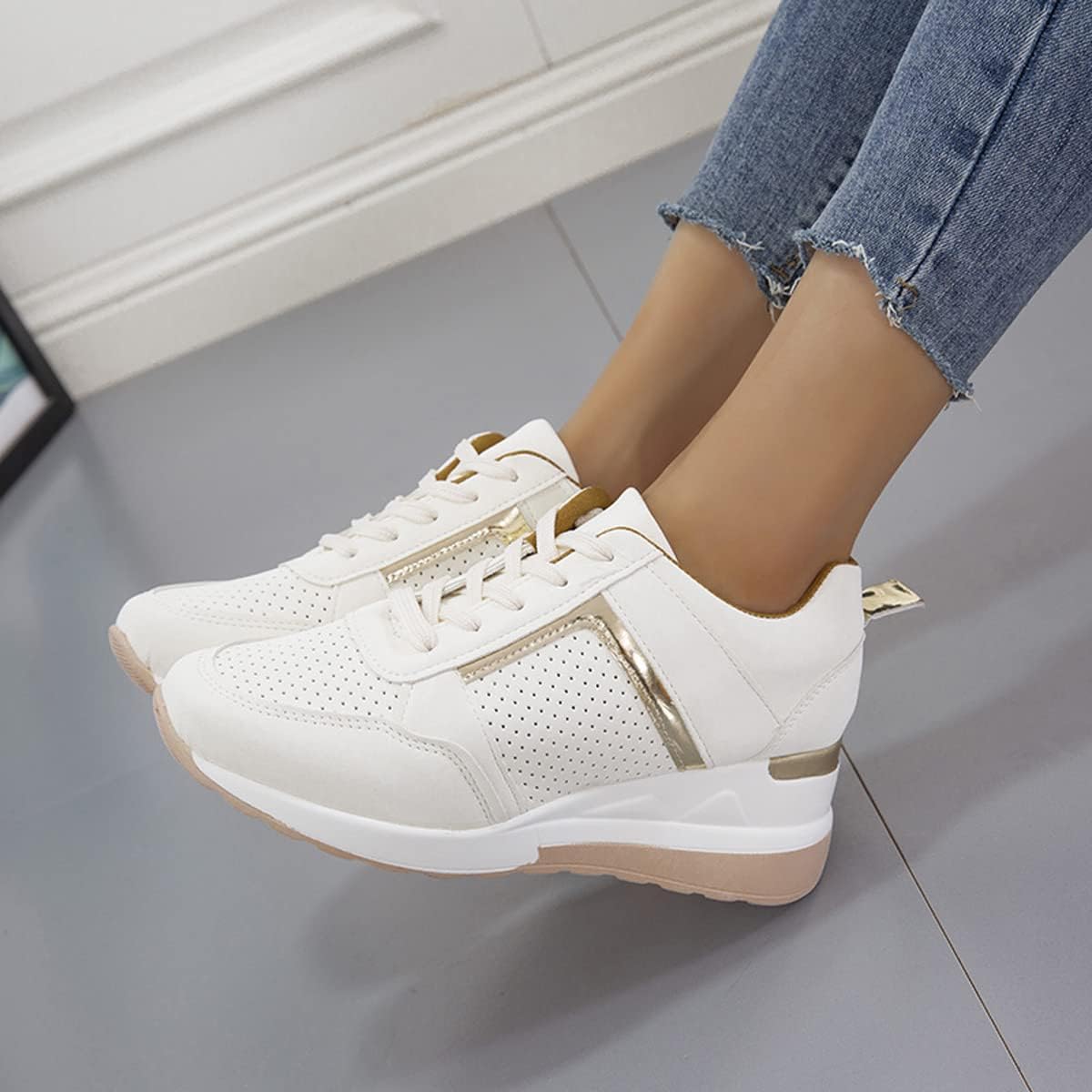 Comfortable Women's Sneakers with Arch Support