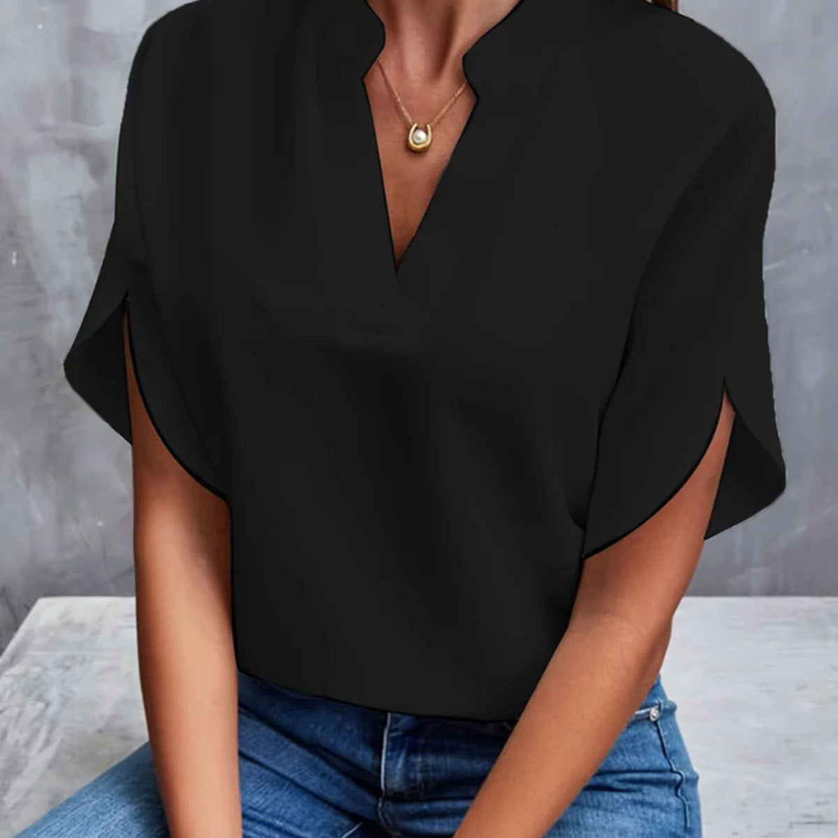 Comfortable Women's Short Sleeve V Neck Tee