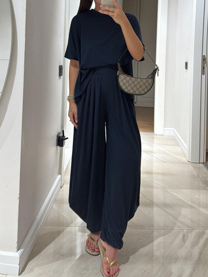 Relaxed Fit Blouse and Loose Pants Outfit