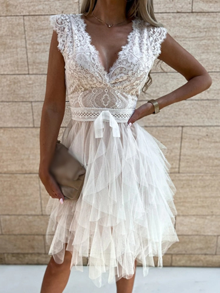 Elegant Strapless Party Dress