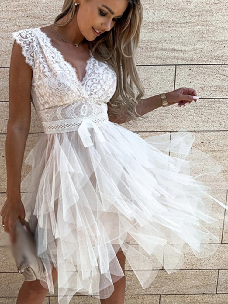 Elegant Strapless Party Dress