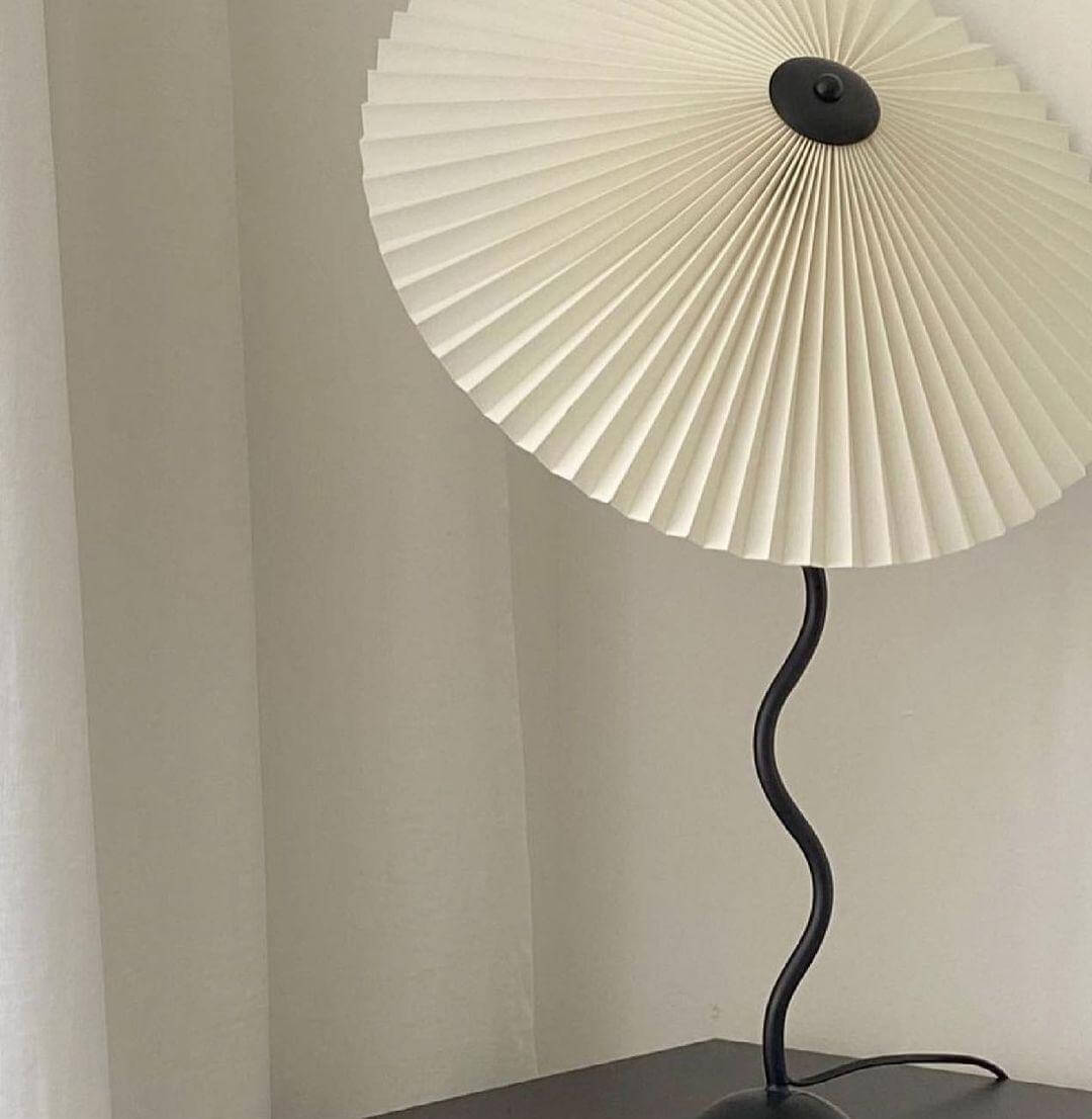 Stylish Curve Desk Lamp