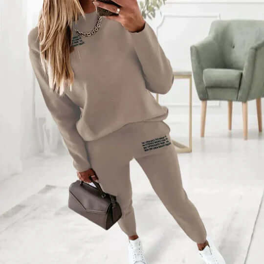 Comfy Graphic Print Women's Track Suit Set